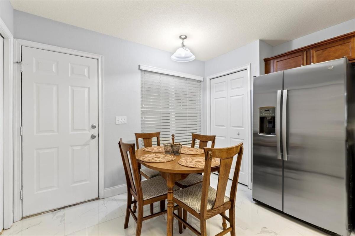 King Bed Cozy Townhouse 10 Min From Uf Villa Gainesville Exterior foto